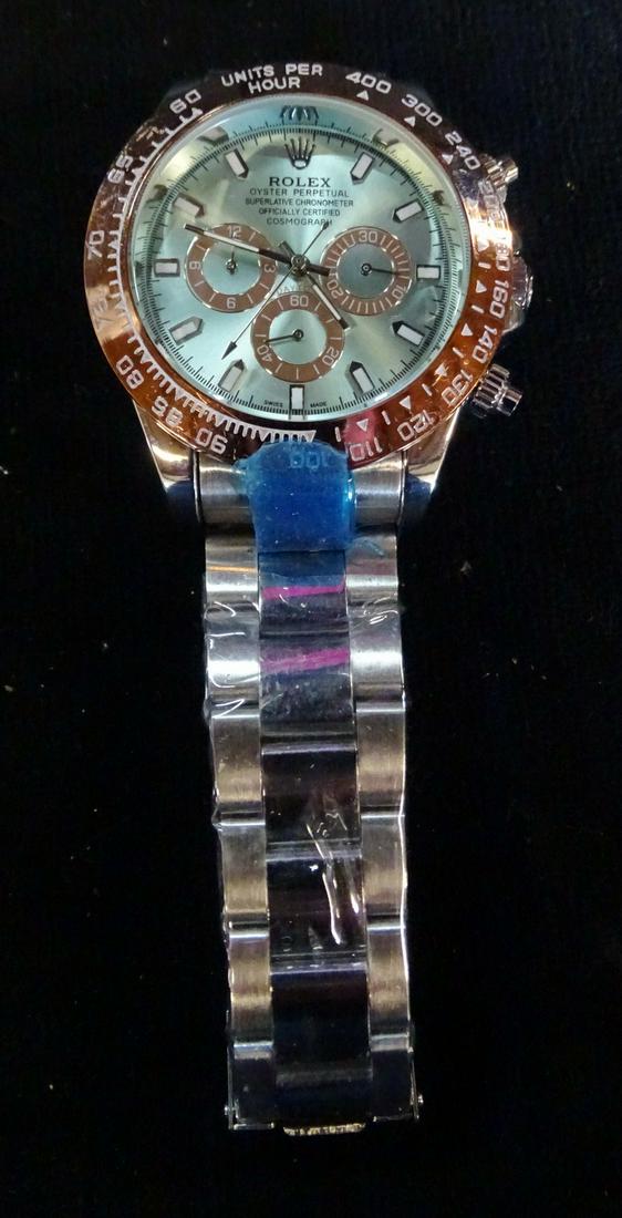 REPRODUCTION ROLEX DAYTONA WATCH (1 of 6)