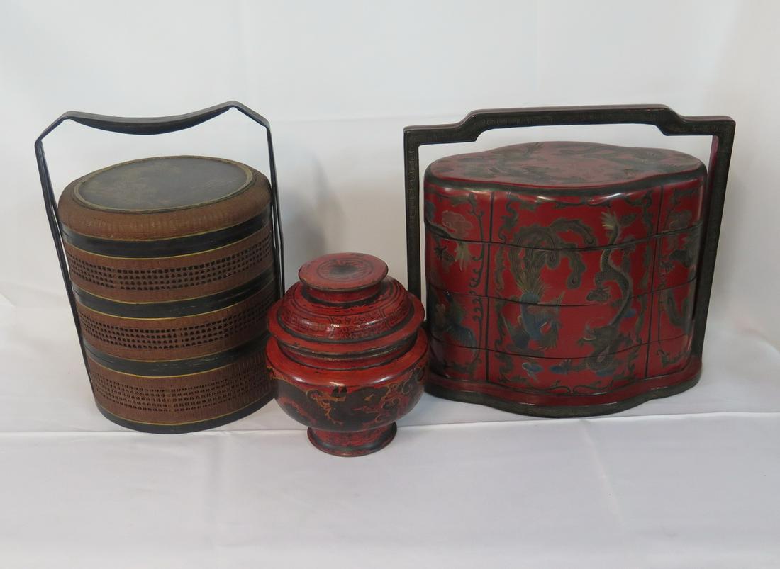 2 CHINESE WEDDING BASKETS AND WOODEN RICE POT (1 of 13)