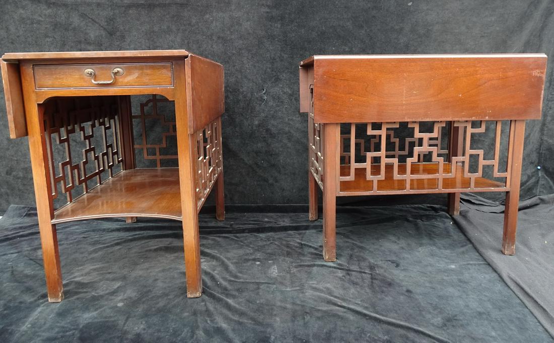PAIR CHINESE CHIPPENDALE STYLE MAHOGANY PEMBROKE TABLES 28" X 18" X 30" (1 of 12)