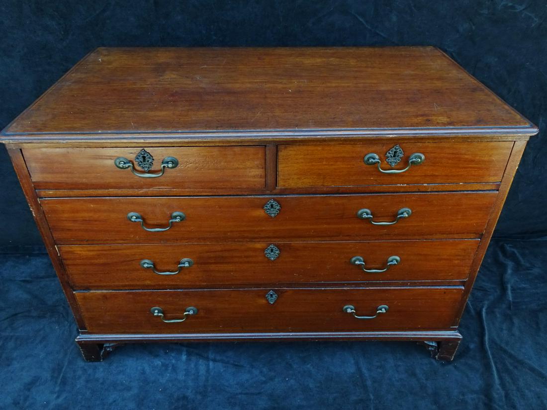 18TH/19TH C. MAHOG. 5 DRAWER CHEST W/ TRAPAZOID FORM 33" X 44" X 14.5" (1 of 15)