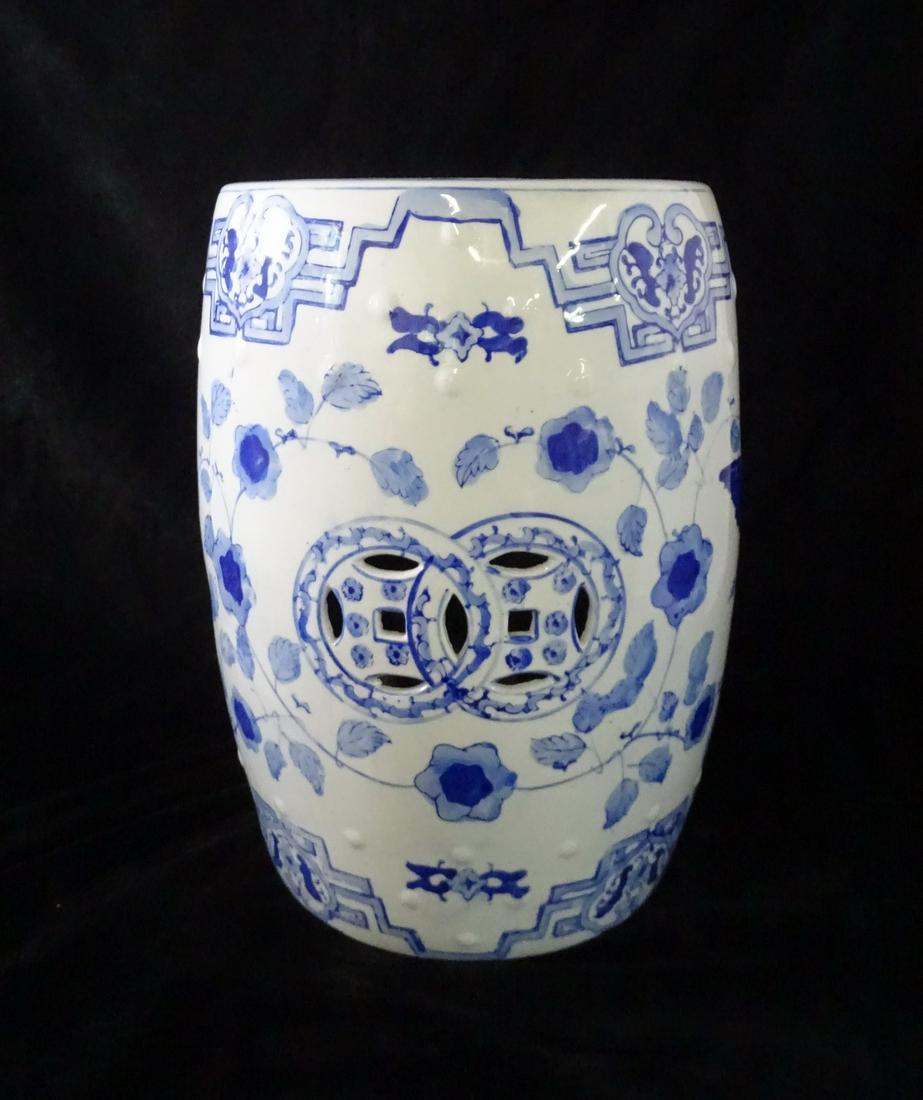 BLUE AND WHITE PORCELAIN GARDEN SEAT 18.75" HIGH X 13" DIA.: BLUE AND WHITE PORCELAIN GARDEN SEAT 18.75" HIGH X 13" DIA.