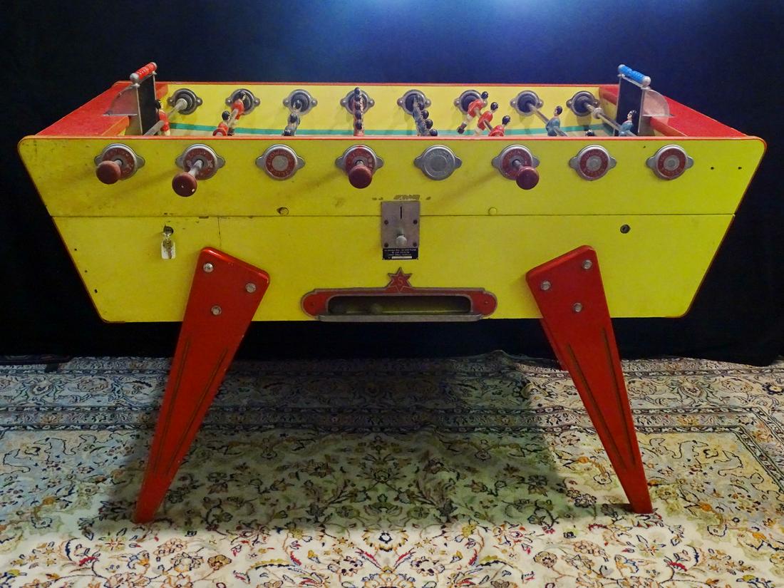 VINTAGE STELLA CHAMPION "BABY FOOT" FOOSBALL TABLE (1 of 19)