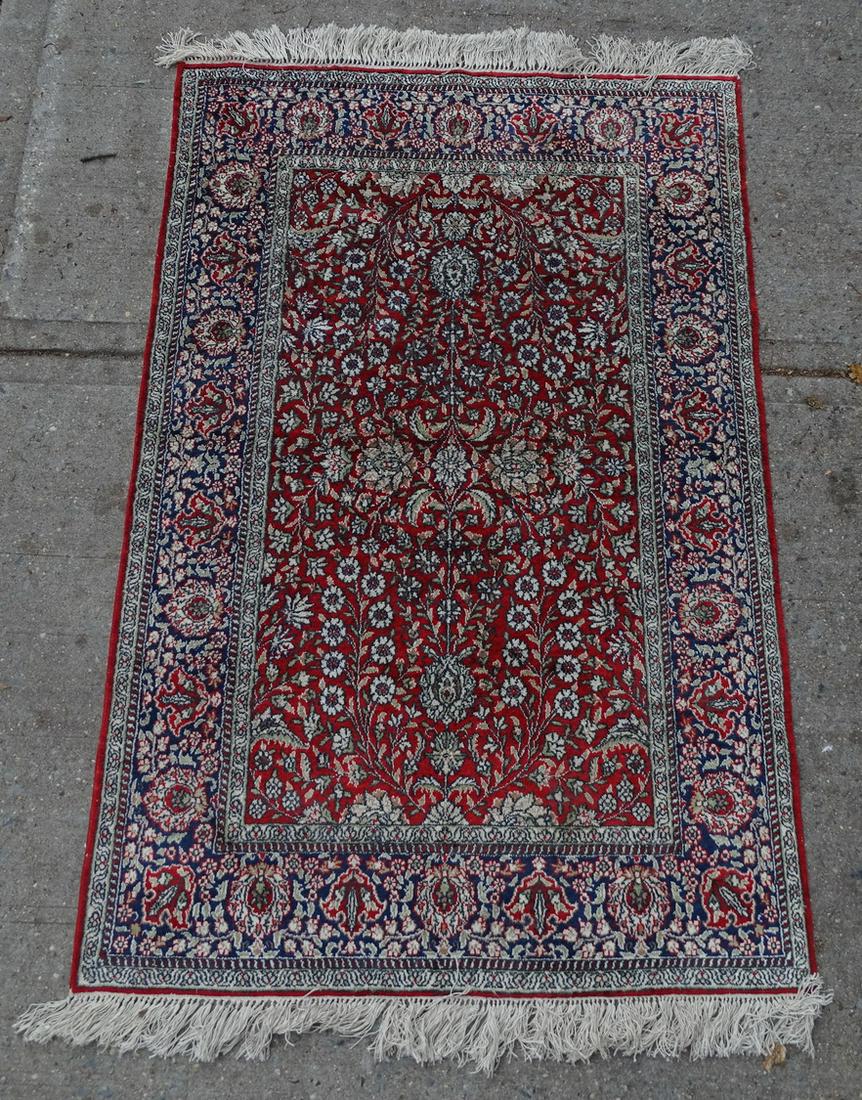 SILK THROW  RUG 2'6" X 4' (D-272) (1 of 4)