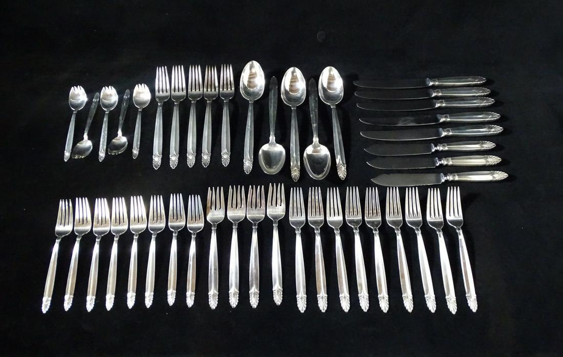 44 PIECES INTERNATIONAL SILVER FLATWARE SET  59.8 OZS (1 of 15)