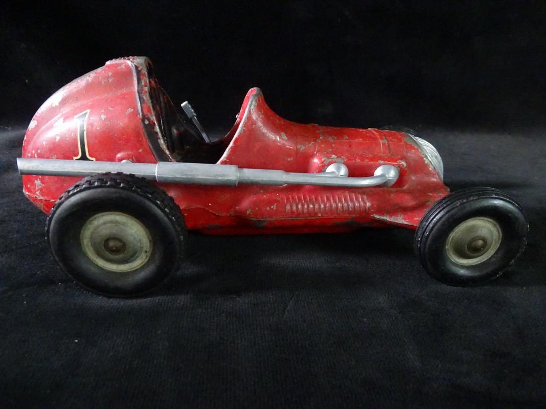 RAY COX "THIMBLE DROME" CHAMPION TOY 4" X 9" X 5": RAY COX "THIMBLE DROME" CHAMPION TOY 4" X 9" X 5"