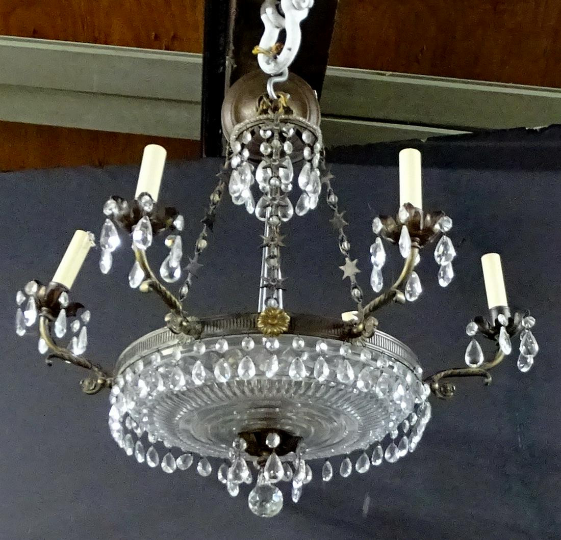 BRONZE AND CRYSTAL 6 LITE HANGING FIXTURE 20" X 25" DIA.: BRONZE AND CRYSTAL 6 LITE HANGING FIXTURE 20" X 25" DIA.