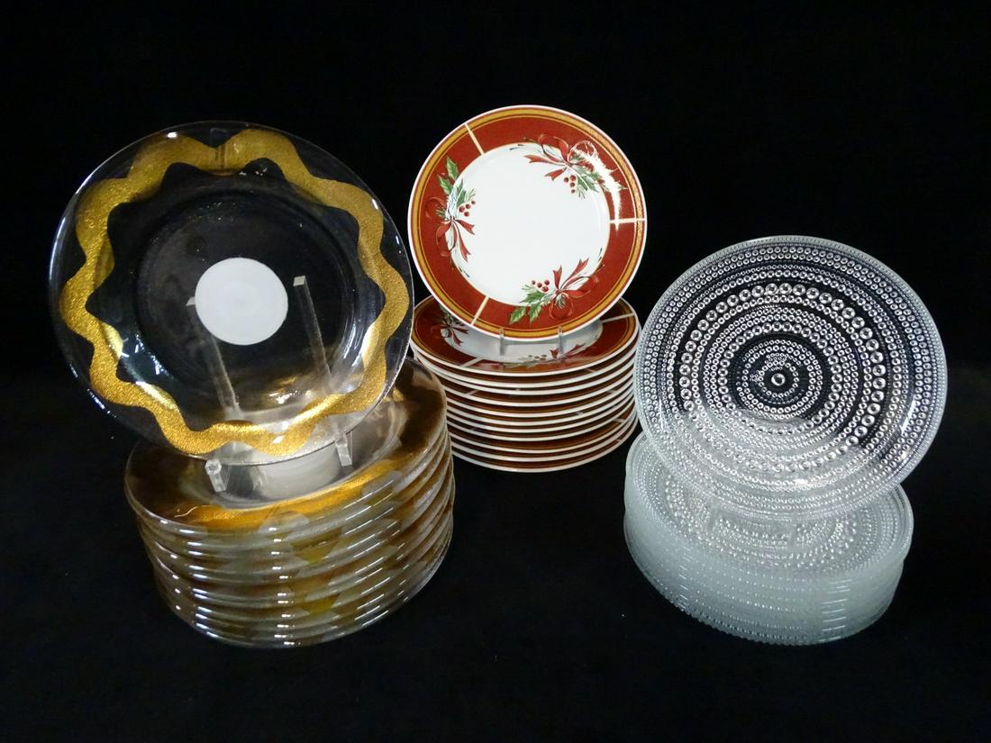 32 PIECE SIDE PLATE COLLECTION (8) GLASS ITTALA (12) KOSTA BODA (12) GIBSON CHRISTMAS: 32 PIECE SIDE PLATE COLLECTION (8) GLASS ITTALA (12) KOSTA BODA (12) GIBSON CHRISTMAS