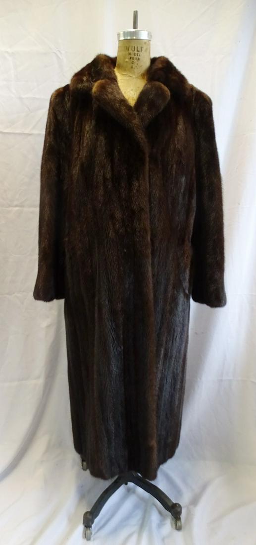GUSTON FURS FULL LENGTH MINK COAT: GUSTON FURS FULL LENGTH MINK COAT