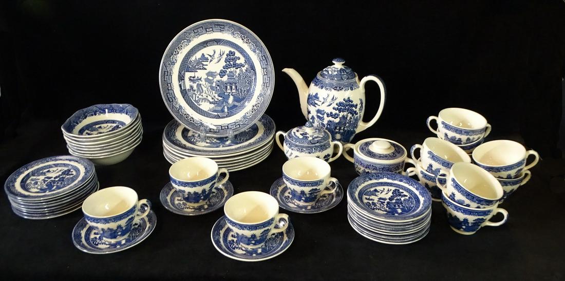 BLUE WILLOW, JOHNSON BROS., 53 PCS., PLATES 9.75"DIA., TEAPOT 9"H (1 of 11)