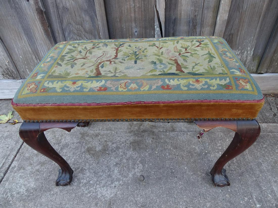 CHIPPENDALE STYLE NEEDLEPOINT BENCH 19 X 27 X 16: CHIPPENDALE STYLE NEEDLEPOINT BENCH 19 X 27 X 16
