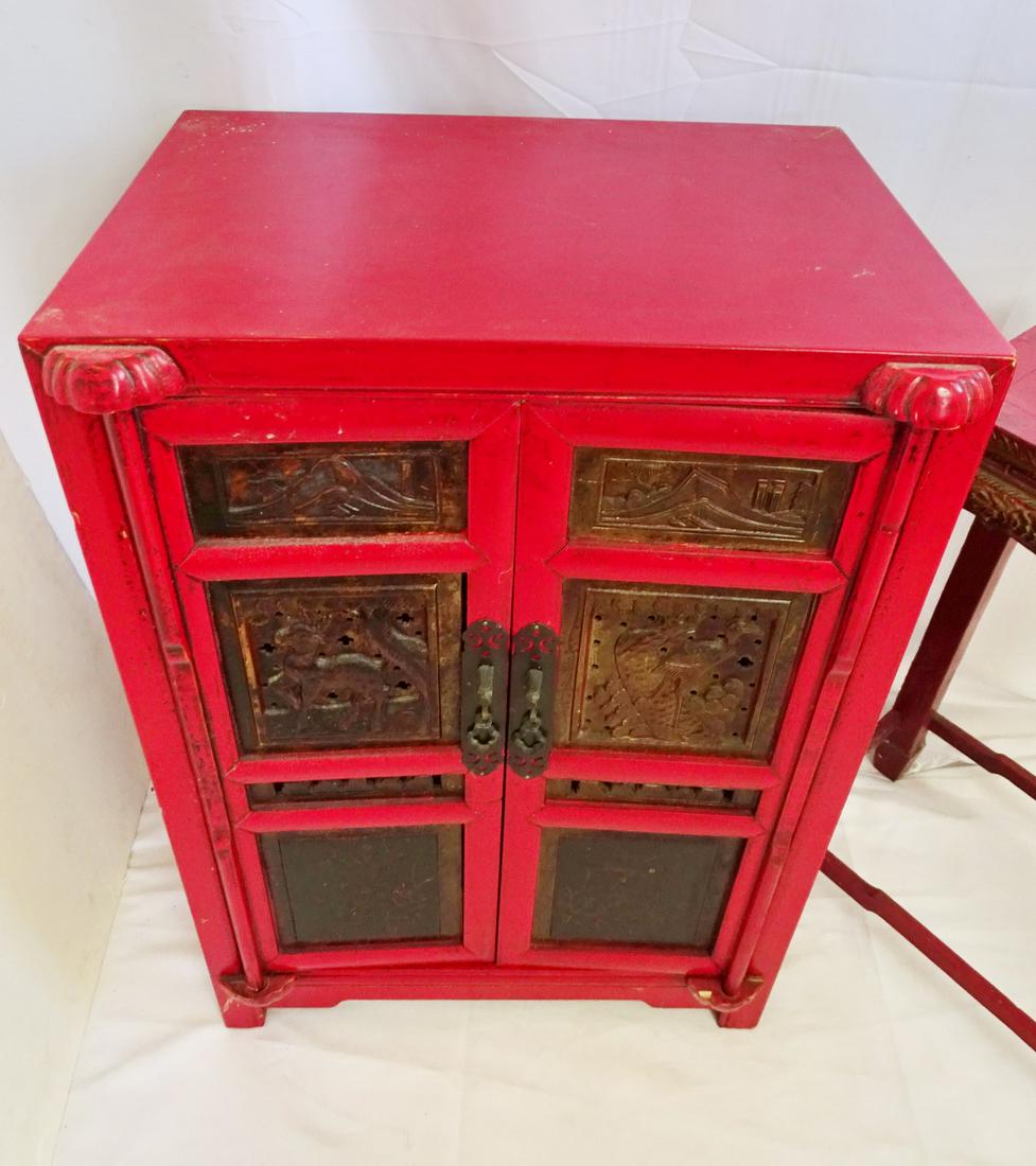 RED LACQUER 2 DOOR ASIAN CABINET & RED LACQUER TABLE 29.25 x 19.75 x 14.5 largest (1 of 20)