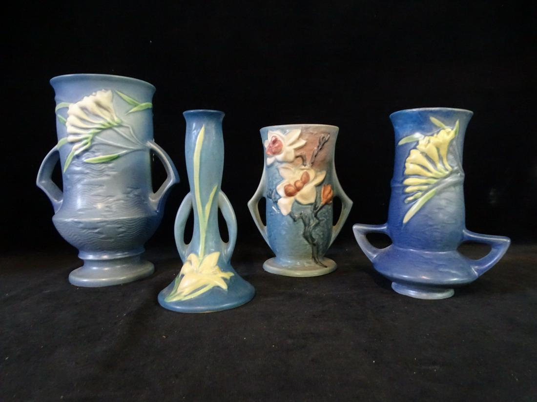 FOUR PIECES OF ROSEVILLE, BLUE, INC. FREESIA, MAGNOLIA, STARGAZER LILY, 9.5" TALLEST (1 of 7)