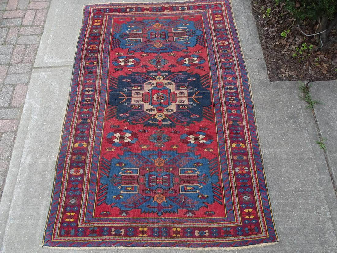 ANTIQUE ORIENTAL RUG, RED GROUND W THREE CENTER MEDALLIONS, 4.6 X 6.7: ANTIQUE ORIENTAL RUG, RED GROUND W THREE CENTER MEDALLIONS, 4.6 X 6.7