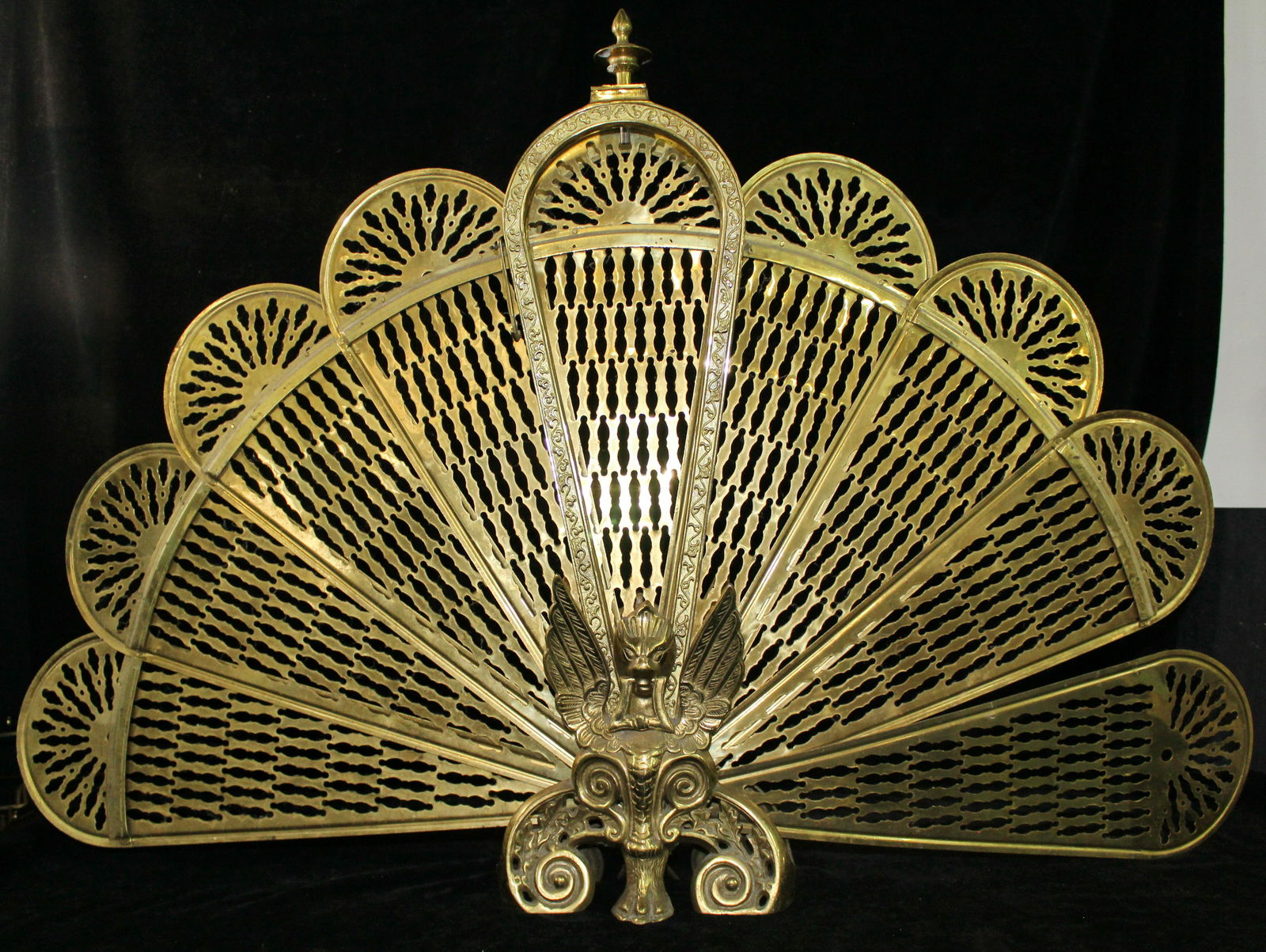 FIGURAL BRASS FAN FIRE SCREEN 25.5"H x 38"W (fully open) x 5"D (1 of 6)