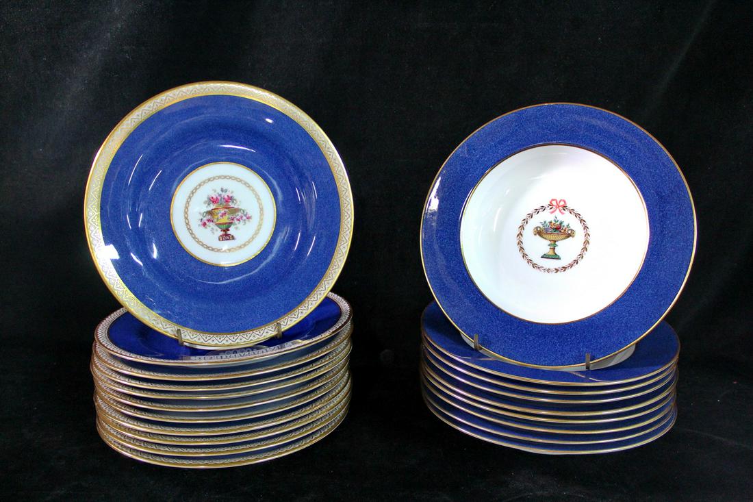 20 PIECES OF SPODE,11 PLATES MADE FOR TIFFANY & 8 BOWLS 9" DIA.: 20 PIECES OF SPODE,11 PLATES MADE FOR TIFFANY & 8 BOWLS 9" DIA.
