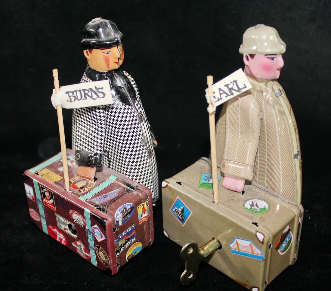 GROUP OF VINTAGE TOYS, INC. BRITISH METAL WIND UPS BURNS AND EARL, LARGEST 11"H (REF 525, 572): GROUP OF VINTAGE TOYS, INC. BRITISH METAL WIND UPS BURNS AND EARL, LARGEST 11"H (REF 525, 572)