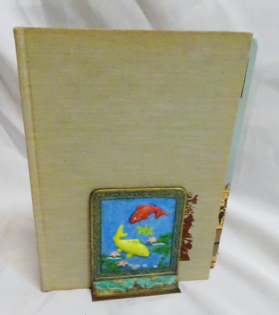 PAIR OF BRONZE ORIENTAL BOOKENDS WITH KOI FISH ENAMELED PANELS 5.75"H x 4.5"W x 5"D: PAIR OF BRONZE ORIENTAL BOOKENDS WITH KOI FISH ENAMELED PANELS 5.75"H x 4.5"W x 5"D