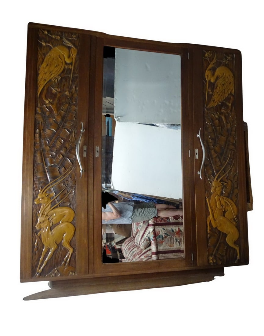 ESTATE OF SEYMOUR STEIN:ESTATE OF SEYMOUR STEIN:ART NOUVEAU CARVED PANEL AND BEVELED MIRROR THREE DO (1 of 18)