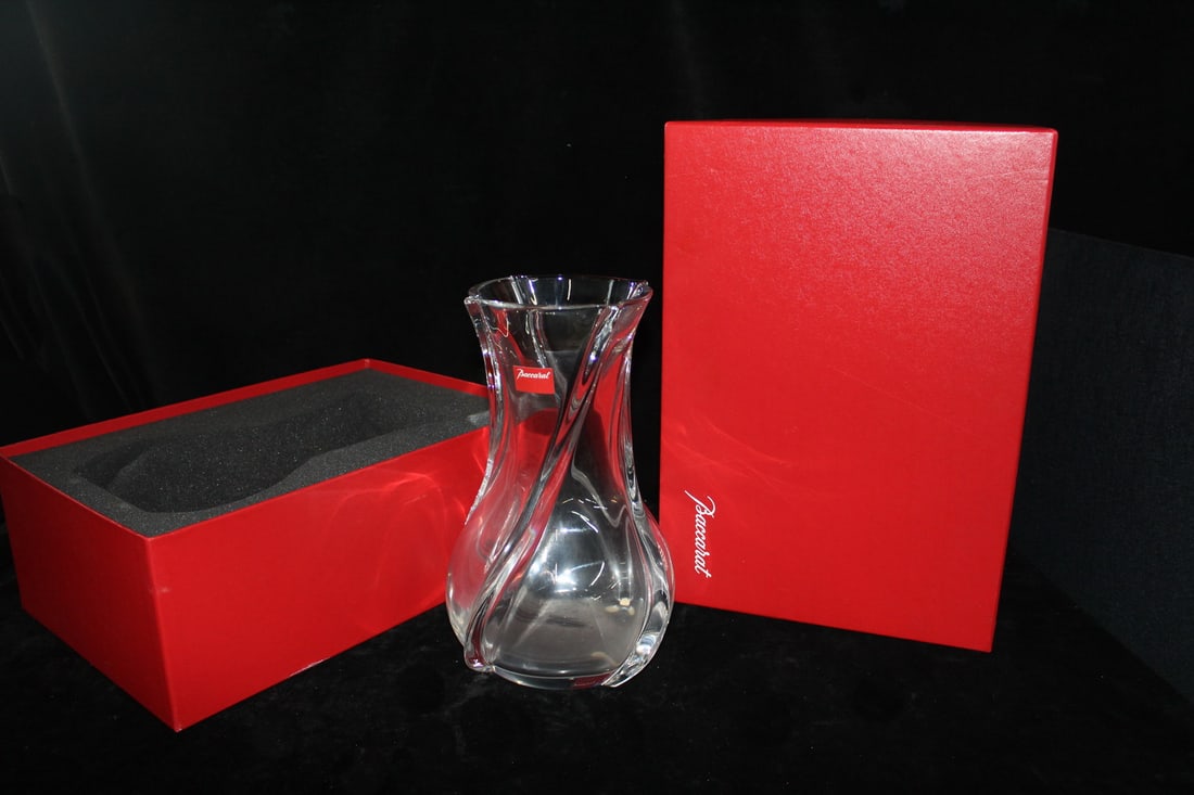 BACCARAT SERPENTINE  VASE IN ORIGINAL BOX, 10"H (1 of 5)