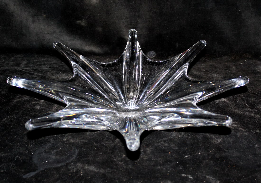 BACCARAT STELLA CRYSTAL BOWL 3H X 15DIA: BACCARAT STELLA CRYSTAL BOWL 3H X 15DIA