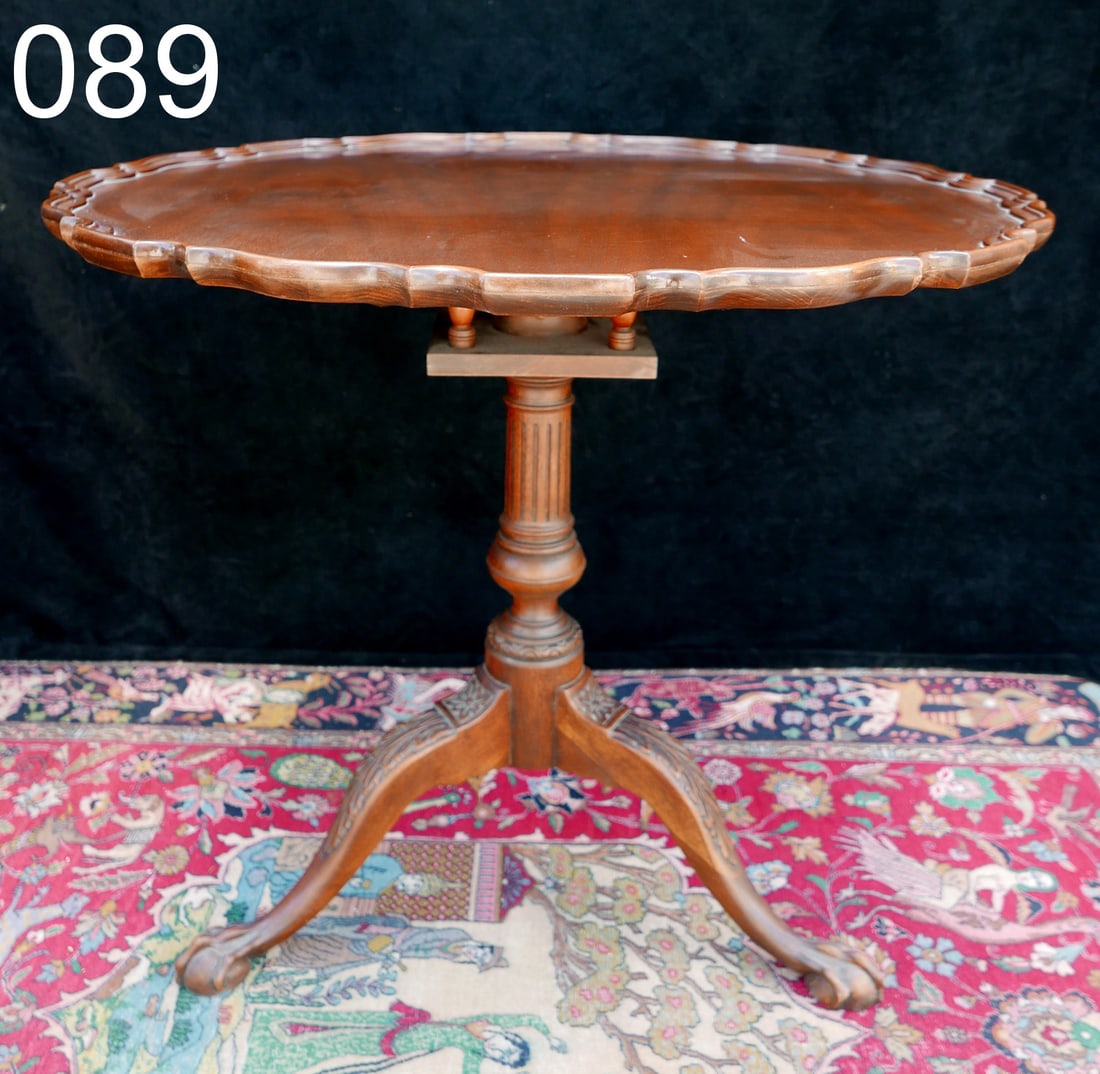 BAKER CHIPPENDALE STYLE HISTORIC CHARLESTON TIP TABLE 30H X 30DIA (1 of 8)