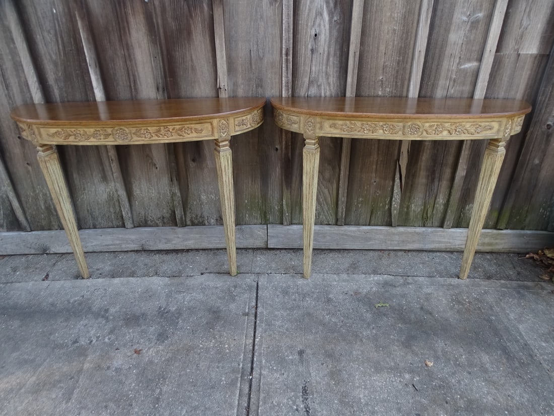 PAIR OF PAINT DECORATED CARVED WOOD CONSOLES 34X46X13.5 (1 of 7)