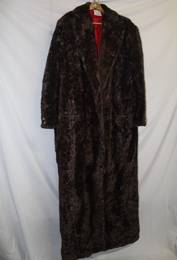 ESTATE OF FASHION EDITOR: GIANNI VERSACE COUTURE FAUX FUR DARK OCELOT FULL LENGTH COAT, SZ 54 (1 of 9)