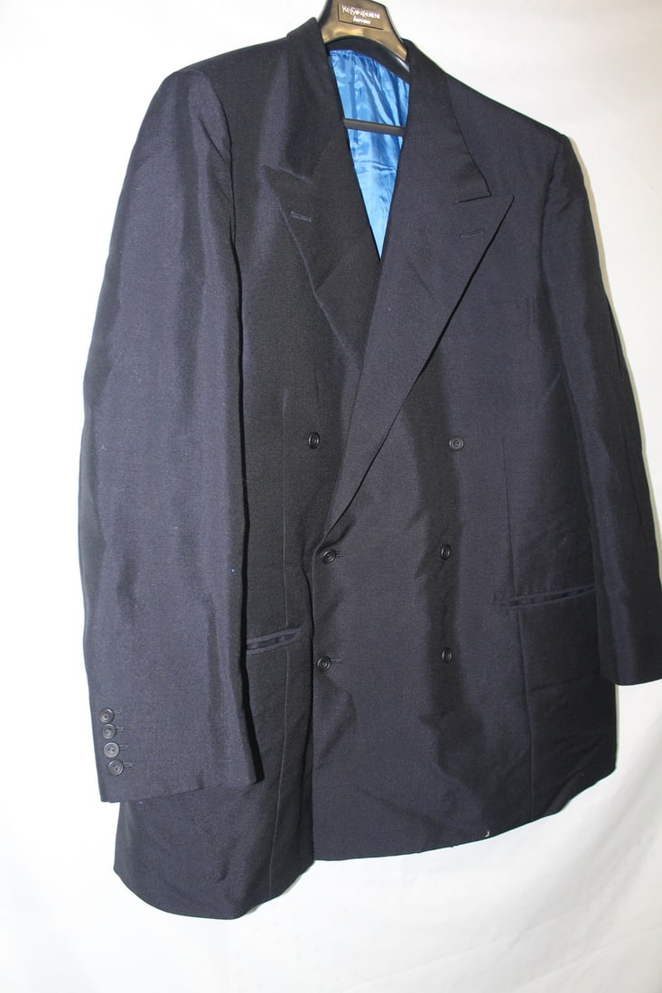 ESTATE OF FASHION EDITOR: RICHARD ANDERSON, SAVILE ROW, BESPOKE NAVY LINEN DOUBLE BREASTED BLAZER (1 of 7)