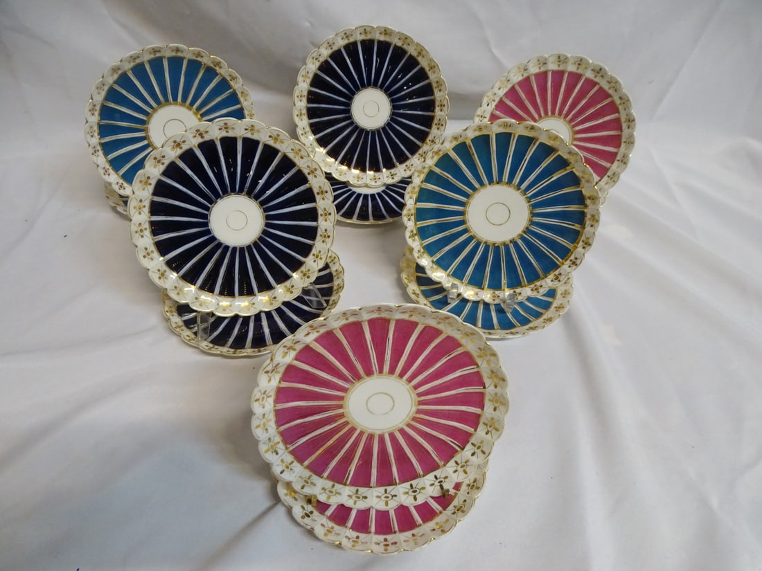 SET OF 12 ANTIQUE HAND PAINTED MEISSEN?  PORCELAIN PLATES 7.25"dia (1 of 12)