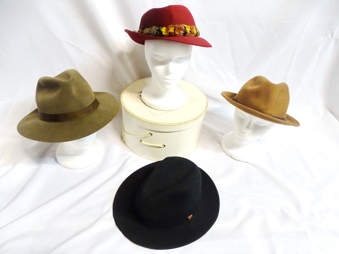 GROUP OF FOUR VINTAGE MENS' HATS INC.. ADOLFO, FIORENTINO ETC.: GROUP OF FOUR VINTAGE MENS' HATS INC.. ADOLFO, FIORENTINO ETC.