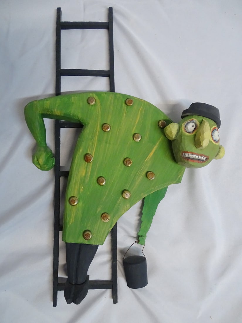 WILLIAM SKRIPS OUTSIDER/FOLK ART SCULPTURE, GREEN MAN ON LADDER, 24H X 14.5W: WILLIAM SKRIPS OUTSIDER/FOLK ART SCULPTURE, GREEN MAN ON LADDER, 24H X 14.5W
