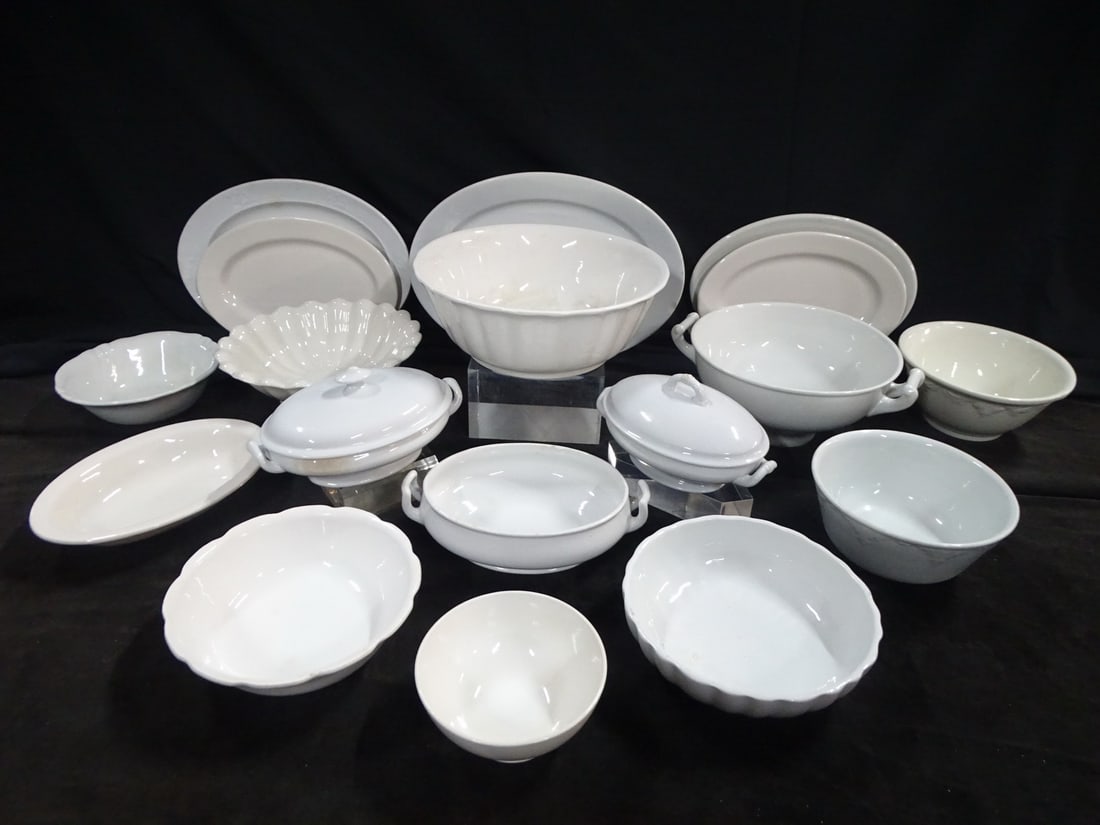 21 PIECES OF ENGLISH IRONSTONE: 21 PIECES OF ENGLISH IRONSTONE