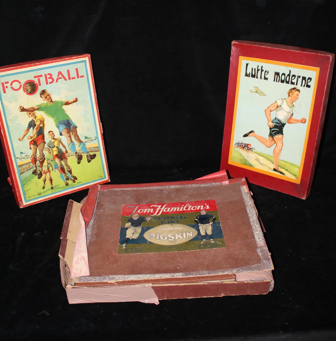 ESTATE OF SEYMOUR STEIN: VINTAGE SPORTS INSPIRED BOARD GAMES INC 1940'S TOM HAMILTONS 'PIGSKIN': ESTATE OF SEYMOUR STEIN: VINTAGE SPORTS INSPIRED BOARD GAMES INC 1940'S TOM HAMILTONS 'PIGSKIN' FOOTBALL GAME
