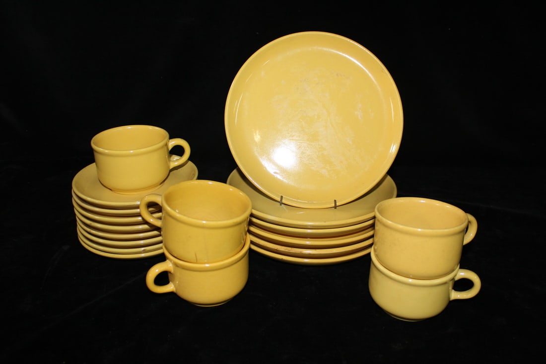 ESTATE OF SEYMOUR STEIN: 19 PIECES OF VINTAGE YELLOW GERZ W. GERMANY PLATES, CUPS & SAUCERS (1 of 8)