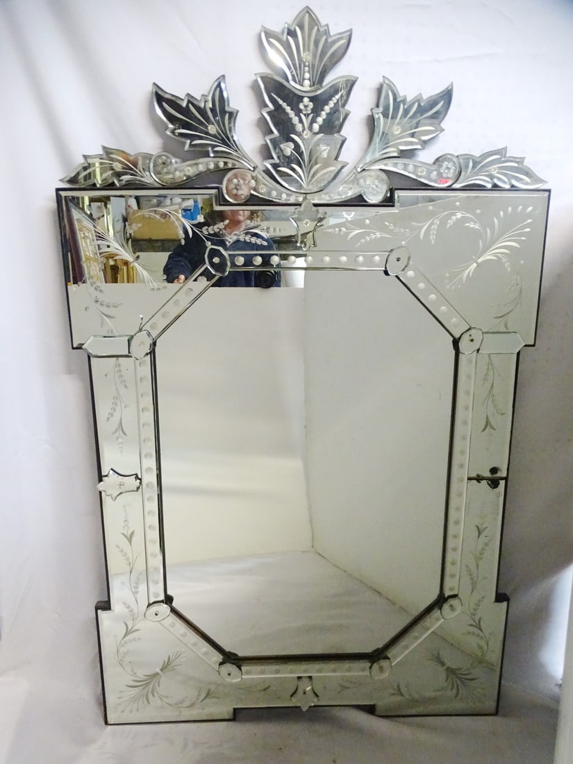 LARGE VENETIAN STYLE MIRROR WITH WHEAT SHEAF MOTIF 57X36 (1 of 11)