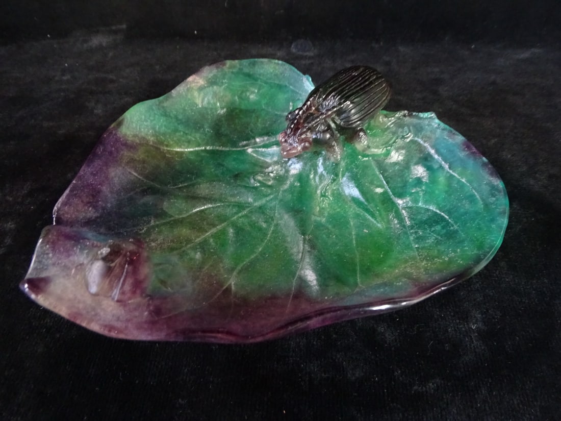 LIVING ESTATE OF JOSEPH RODANO: DAUM CRYSTAL LEAF WITH BEETLE 1.5 X 6.5: LIVING ESTATE OF JOSEPH RODANO: DAUM CRYSTAL LEAF WITH BEETLE 1.5 X 6.5