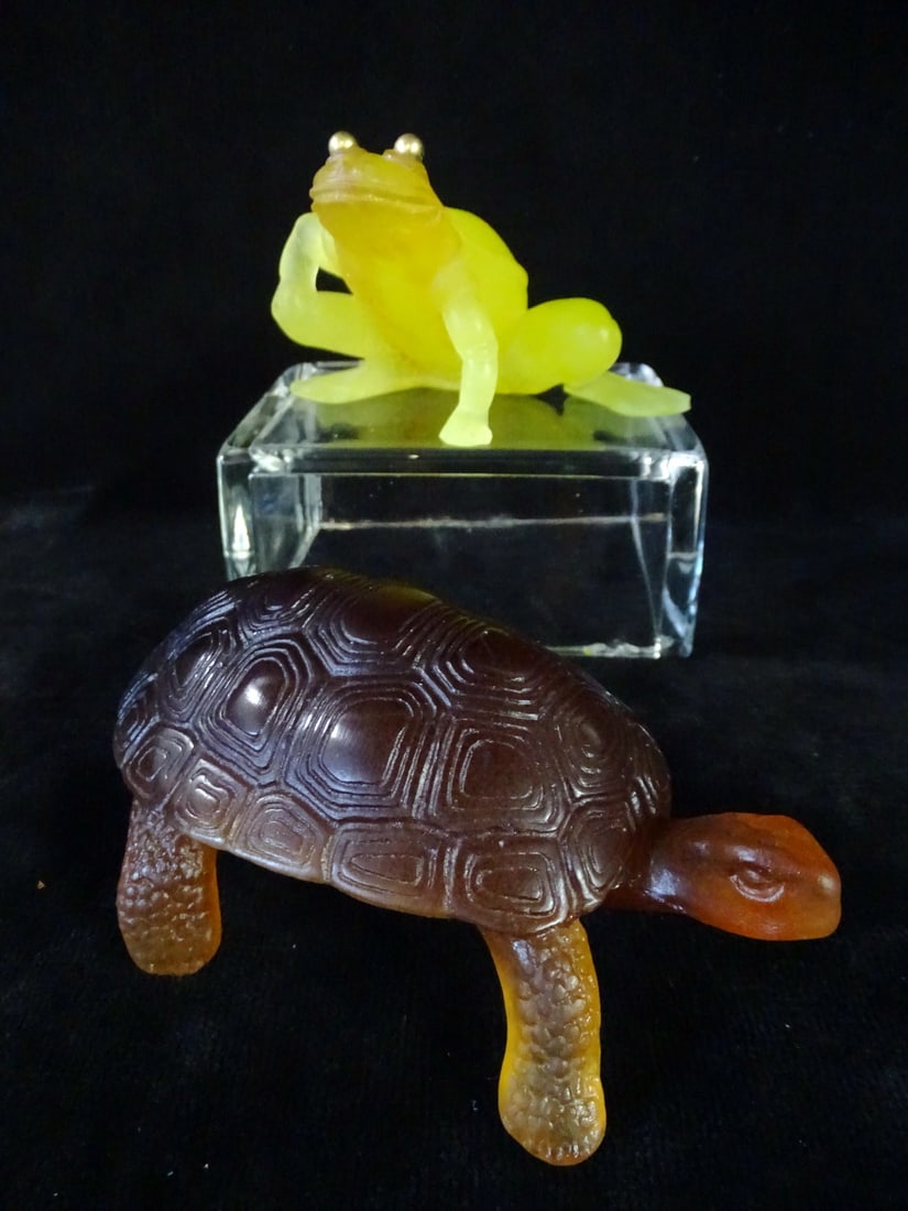 LIVING ESTATE OF JOSEPH RODANO: DAUM CRYSTAL TURTLE AND FROG 2.5" FROG (1 of 13)