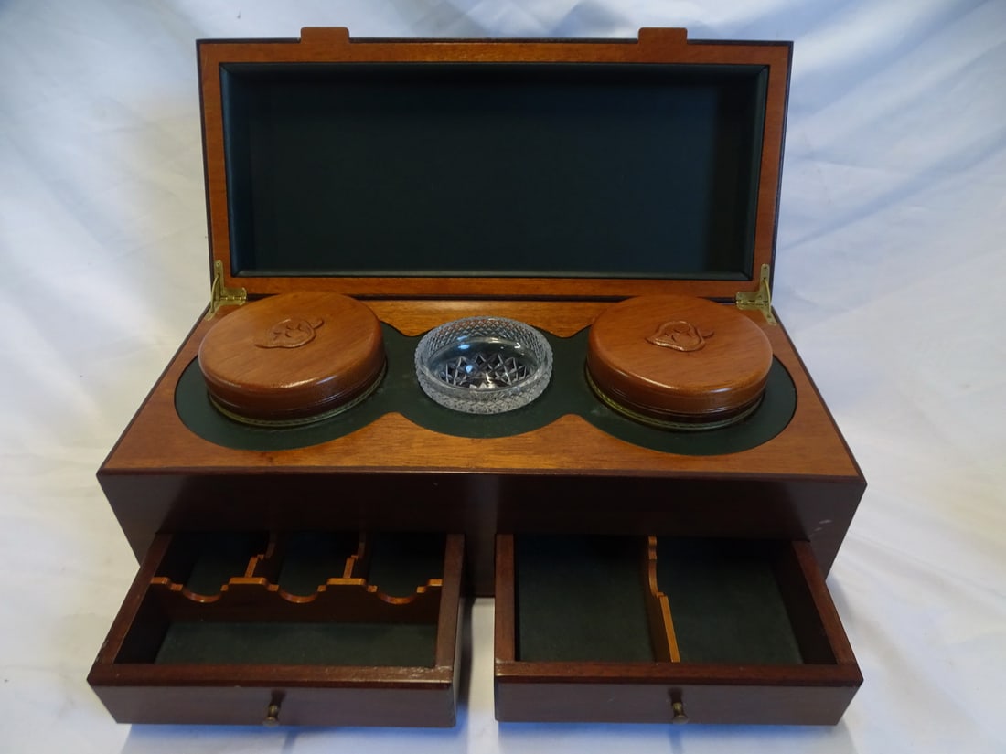 LIVING ESTATE OF JOSEPH RODANO: DAVID R. RIPLY TEA CADDY 19 X 7 X 8: LIVING ESTATE OF JOSEPH RODANO: DAVID R. RIPLY TEA CADDY 19 X 7 X 8