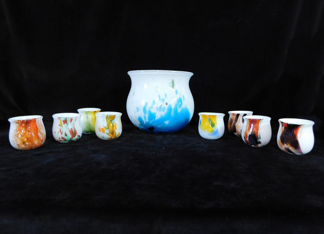 LIVING ESTATE OF JOSEPH RODANO: HOLMEGAARD BOWL AND EIGHT SMALL BOWLS 7.5 X 8 DIA.: LIVING ESTATE OF JOSEPH RODANO: HOLMEGAARD BOWL AND EIGHT SMALL BOWLS 7.5 X 8 DIA.