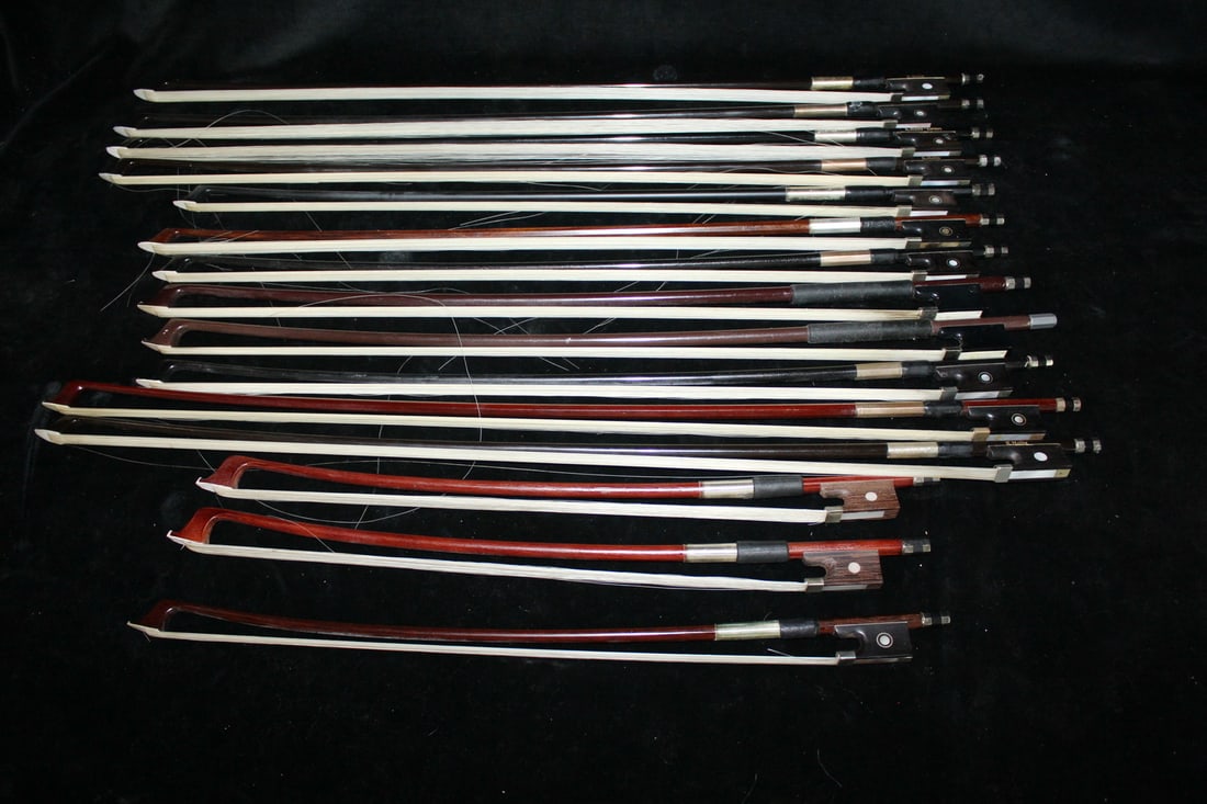 ASSORTED LOT OF 15 VIOLIN BOWS, INC.. K. HOLTZ: ASSORTED LOT OF 15 VIOLIN BOWS, INC.. K. HOLTZ