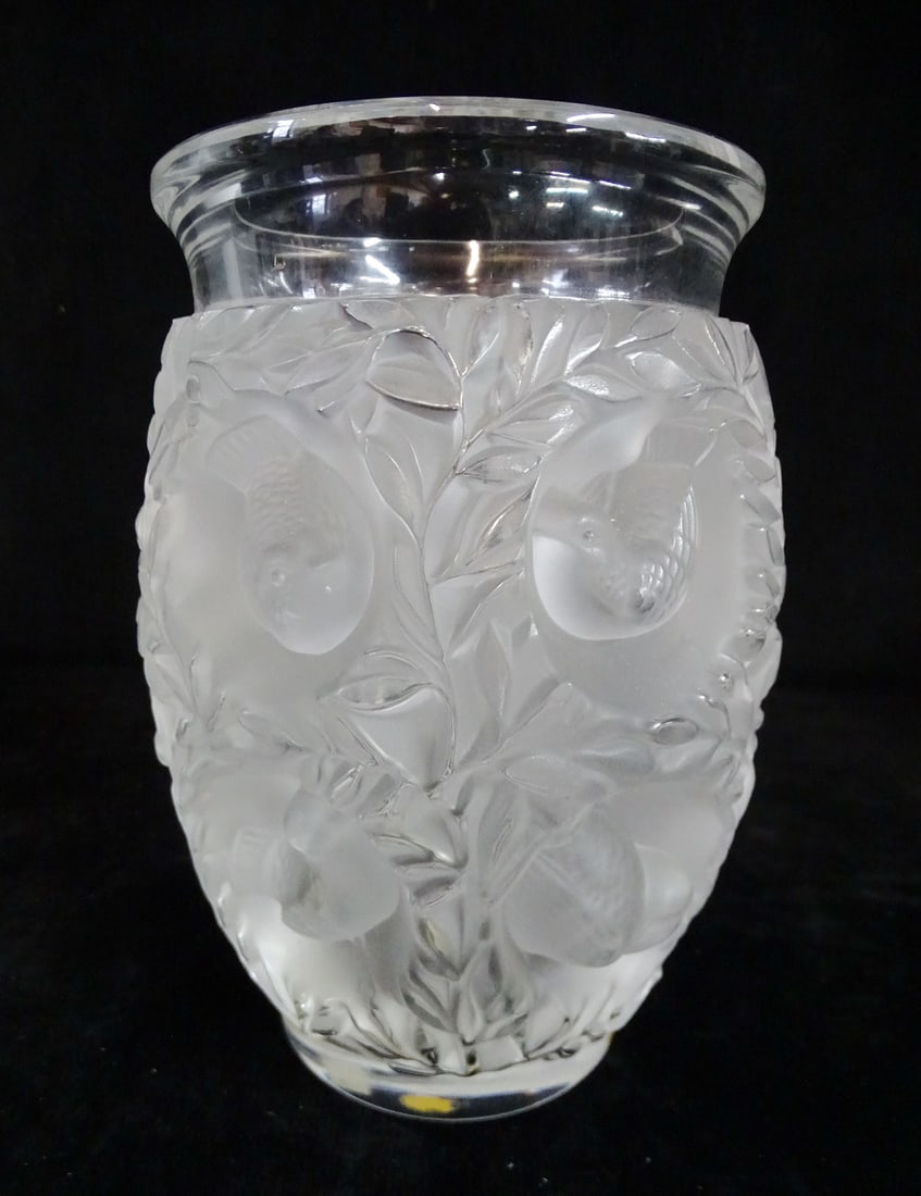 LALIQUE FRANCE FROSTED CRYSTAL "BAGATELLE BIRDS" VASE 7" X 4 3/4" DIA. (1 of 7)