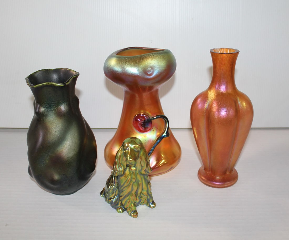 GROUP OF ART GLASS IN PINKS, GREENS, GOLDS INC.. IRISH SETTER (ADHESIVE RESIDUE ON GREEN VASE) (1 of 17)
