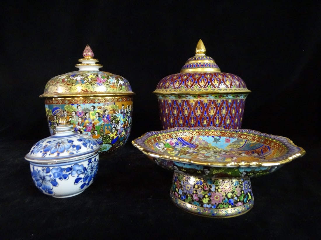 GROUP OF FOUR BINJARONG VESSELS AND FOOTED PLATE, TWO WITH FIGURAL MOTIF, ONE WITH BLUE AND WHITE, (1 of 14)