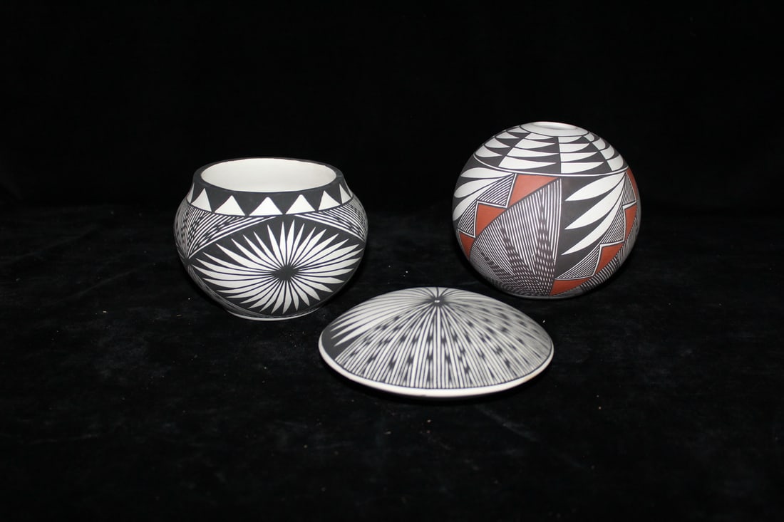 THREE PIECES ACOMA SIGNED NATIVE AMERICAN POTTERY 5H X 5 DIA. LARGEST (1 of 9)