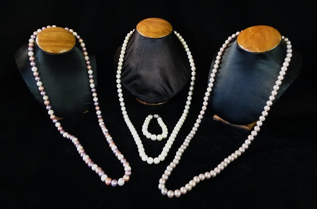 3 PEARL NECKLACES (1) CHAMPAGNE COLORED 45" LONG W/ EXT. BRACELET (1) LILAC COLORED W/14K CLASP & (1 of 6)