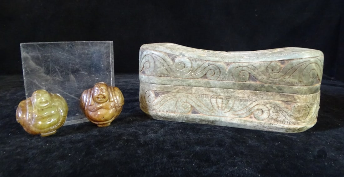 CARVED JADE BOX WITH TWO CARVED BUDDHAS 4 X 9.25 X 3.25 (1 of 12)