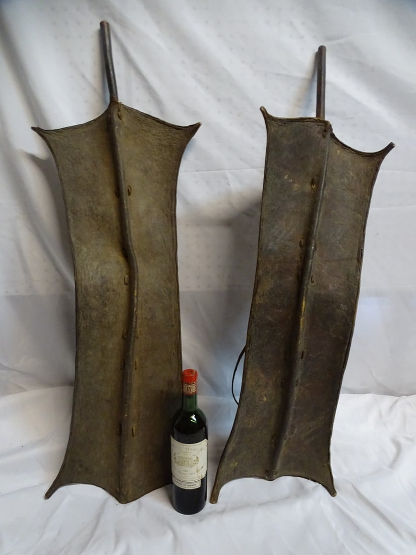 PAIR OF KENYAN HUNTING SHIELDS 40" X 12 1/2": PAIR OF KENYAN HUNTING SHIELDS 40" X 12 1/2"