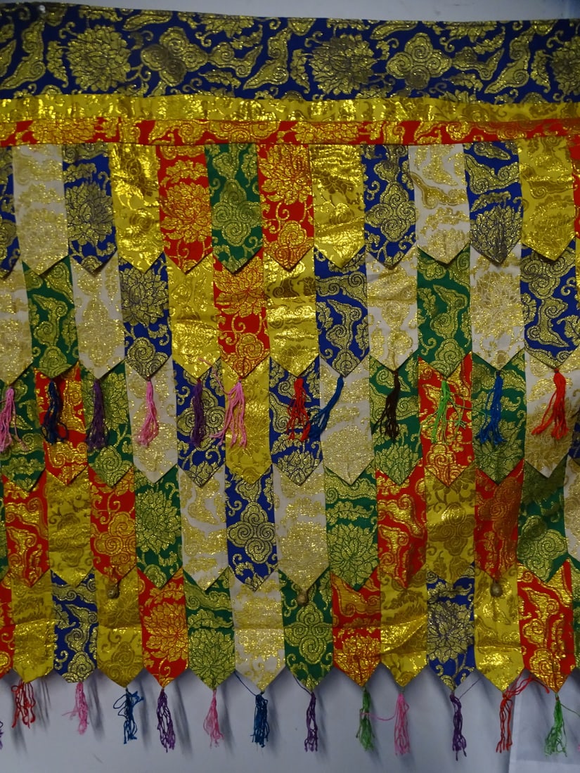 IMPRESSIVE LARGE GILT THREAD CEREMONIAL BANNER 4FT BY 16FT (1 of 14)