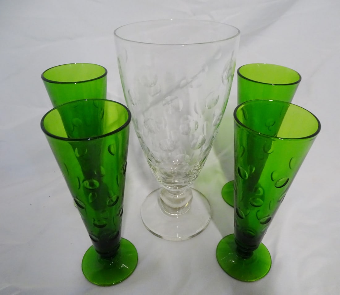 CLEAR VASE & 4 GREEN GLASSES, POSSIBLY CAPRI BY HAZEL ATLAS 10 1/2" X 5" (1 of 8)