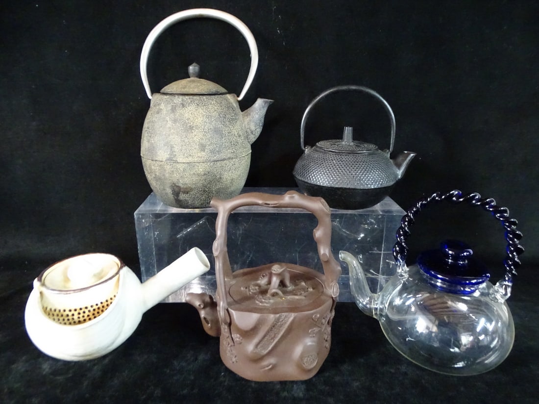 LOT OF FIVE ASIAN TEAPOTS, INC.. YI XING CLAY TEAPOT (1 of 20)